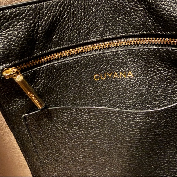 Cuyana Black Leather Tote - Picture 7 of 12
